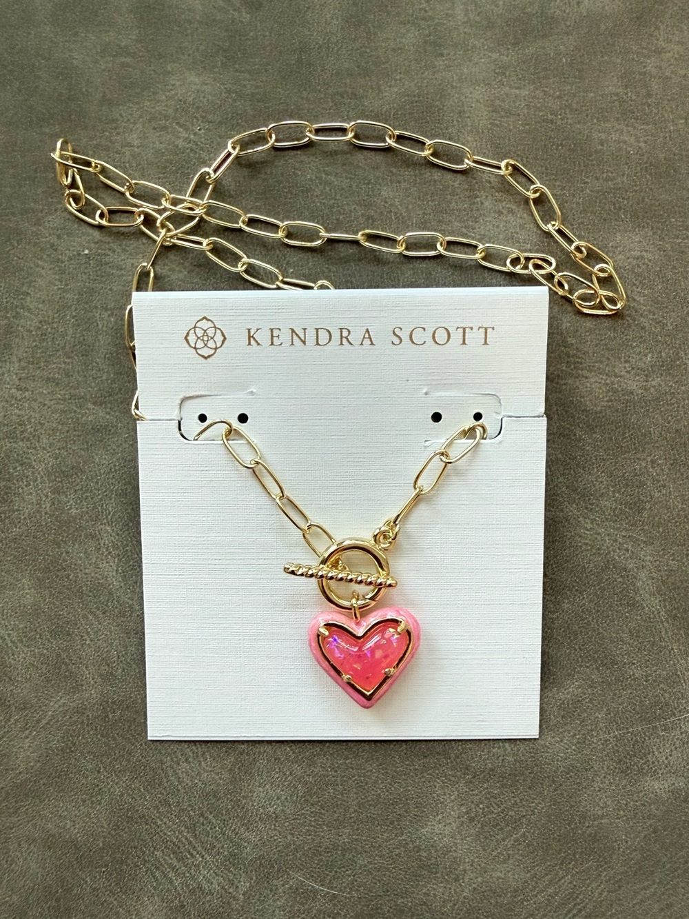 Kendra Scott Ari Gold Necklace with Pink Heart Toggle Pendant